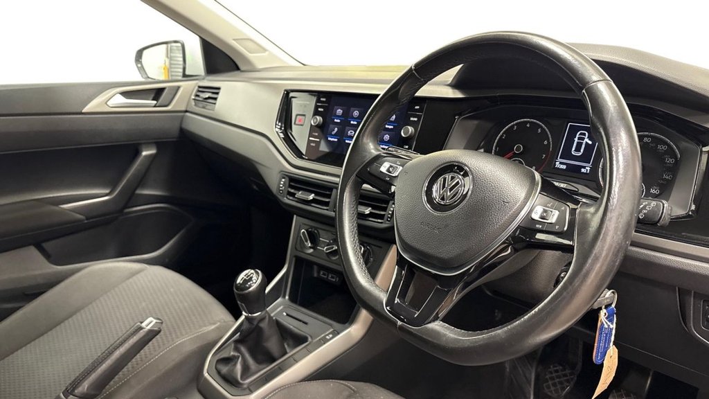 Used Volkswagen Polo 2018 for sale - 77272563: Photo 3