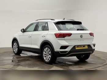 Used Volkswagen T-Roc 2020 for sale - 77920483: Photo