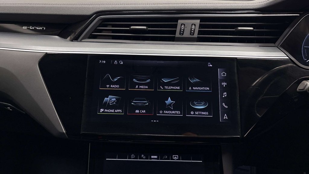 Used Audi e-tron 2022 for sale - 77451839: Photo 6