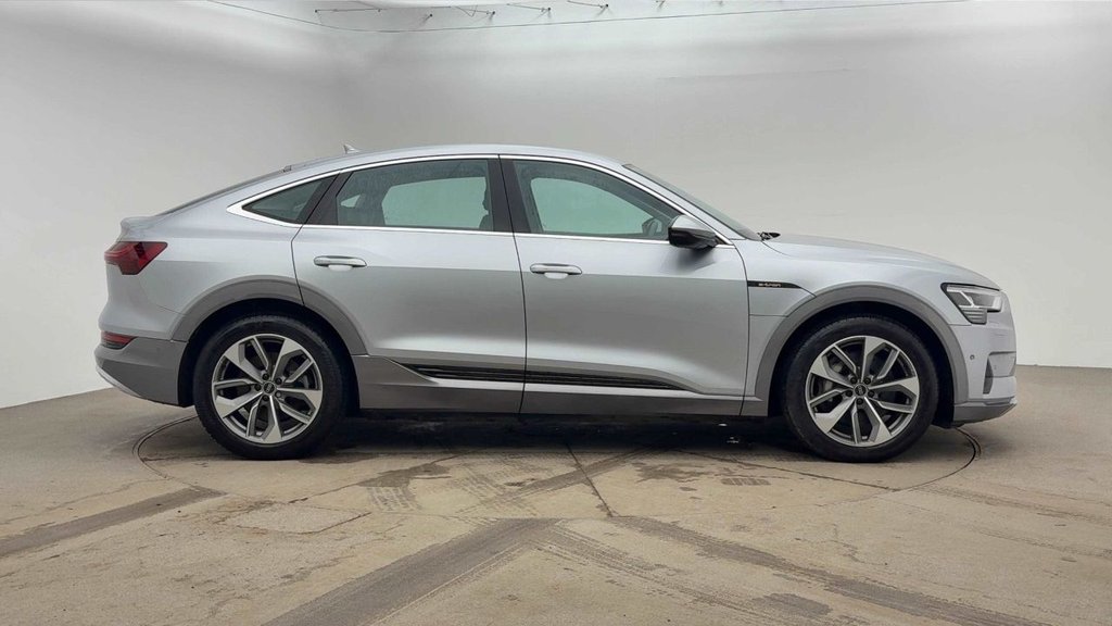 Used Audi e-tron 2022 for sale - 77451839: Photo 9