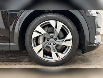 Used Audi e-tron 2020 for sale - 78401585: Photo
