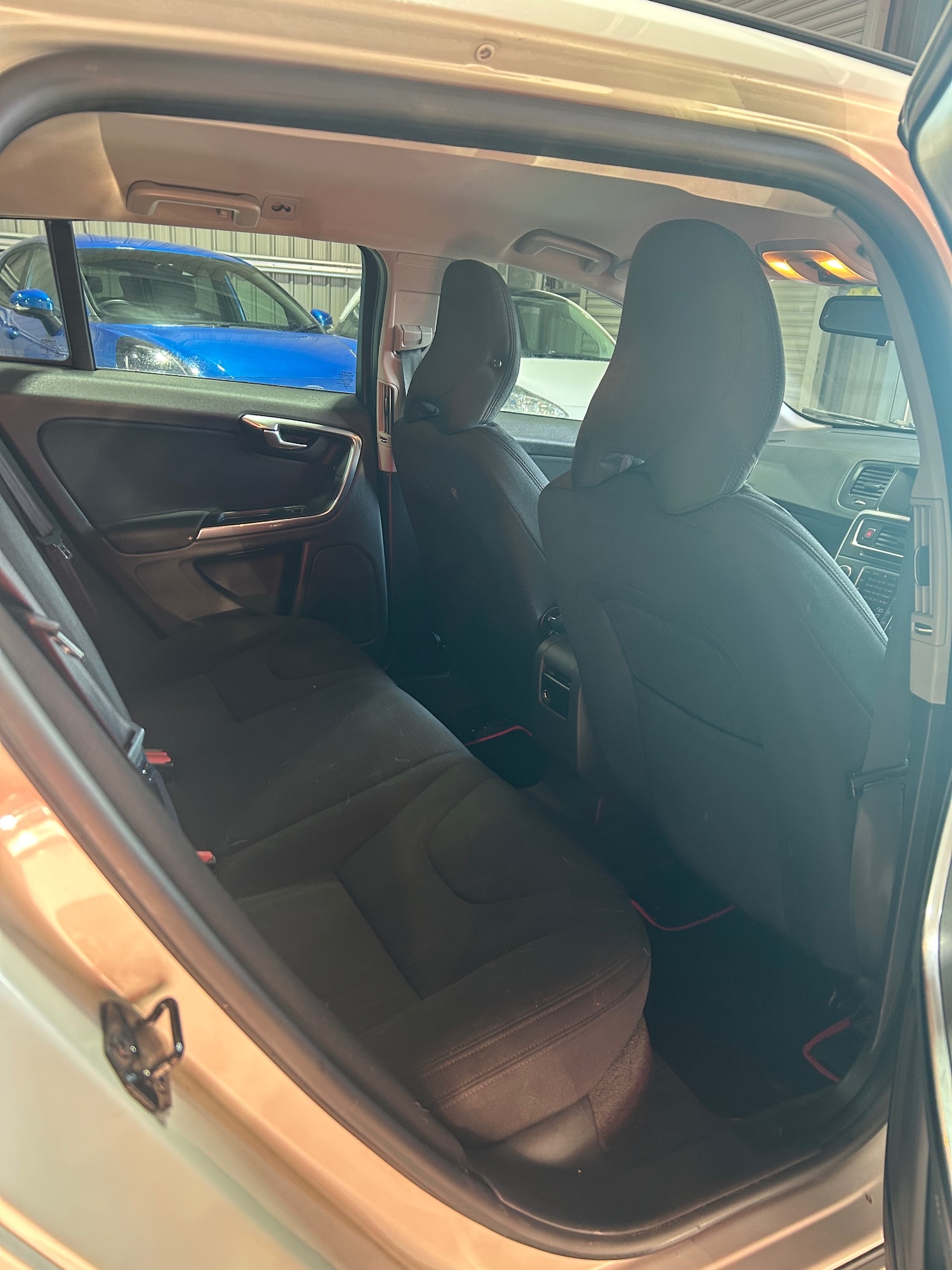 Used Volvo V60 2013 for sale - 77789073: Photo 13