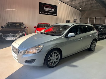 Used Volvo V60 2013 for sale - 77789073: Photo