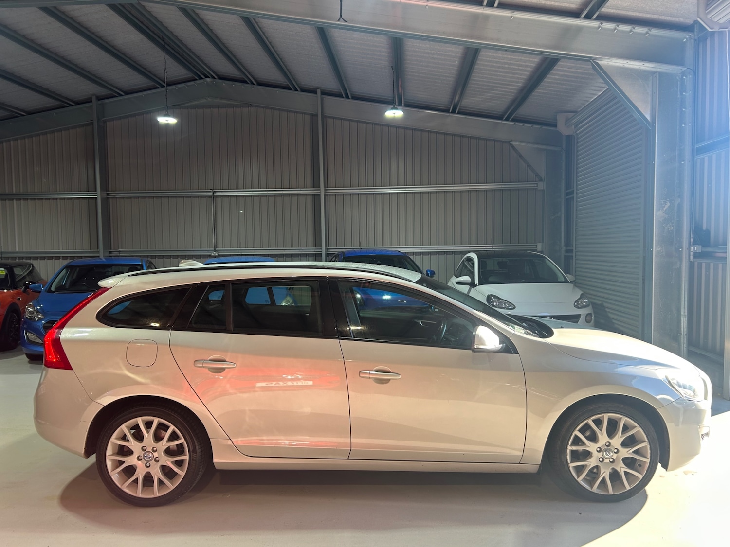 Used Volvo V60 2013 for sale - 77789073: Photo 6