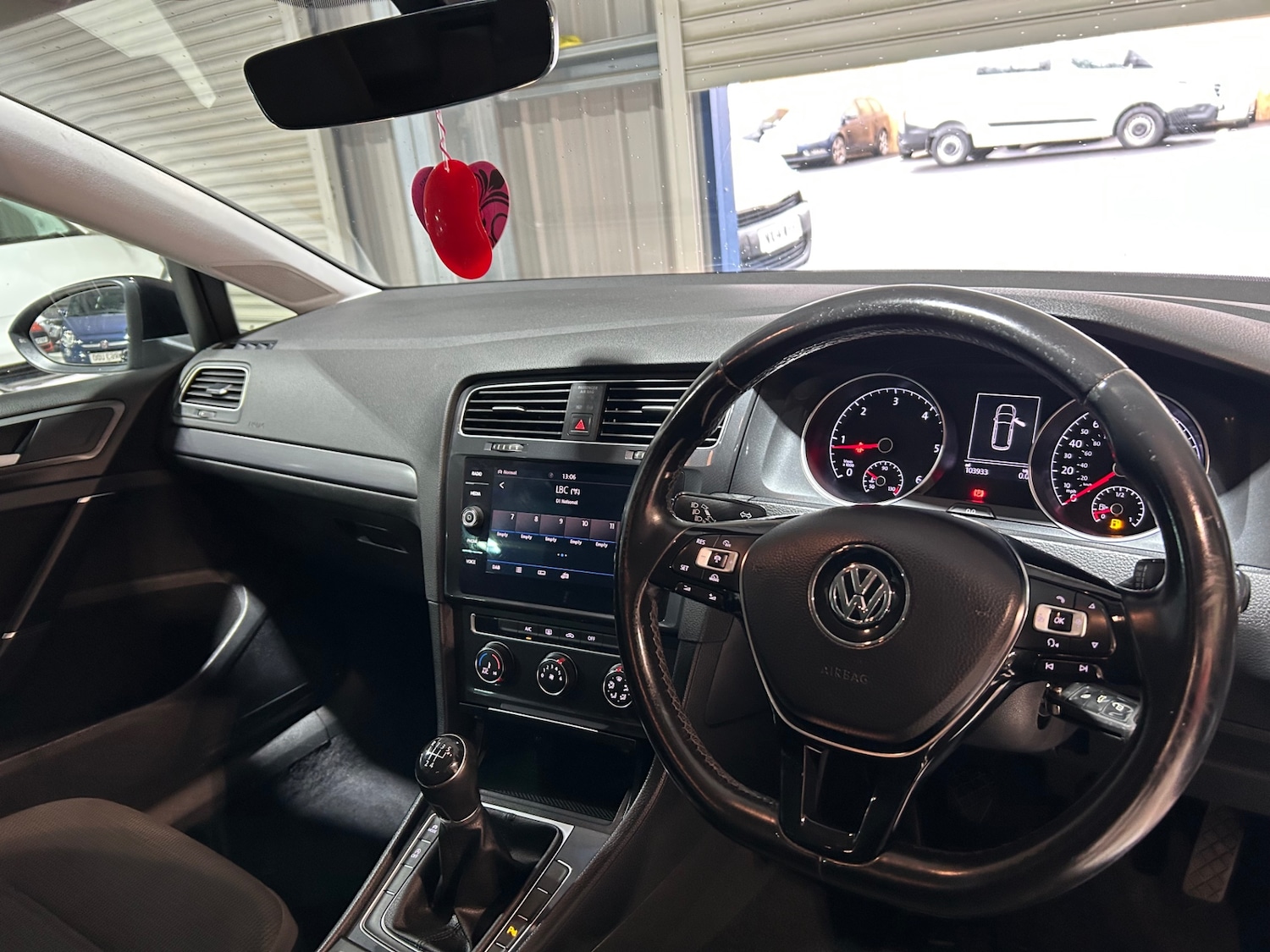Used Volkswagen Golf 2017 for sale - 77847971: Photo 15
