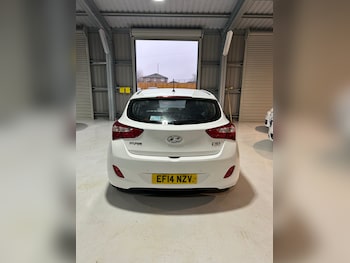 Used Hyundai i30 2014 for sale - 77461422: Photo