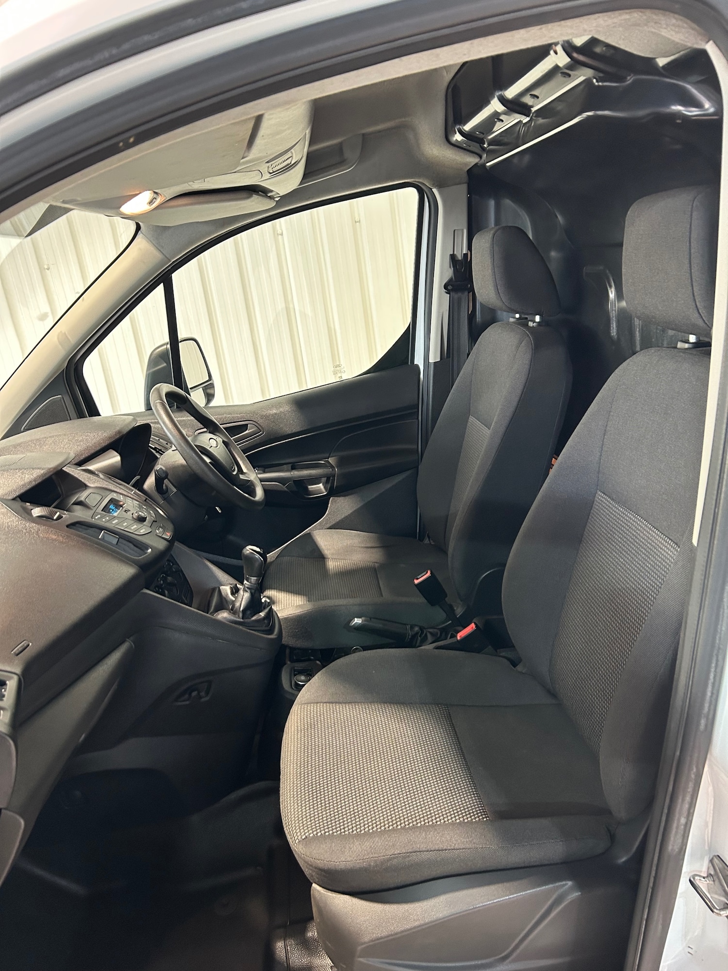 Used Ford Transit Connect 2018 for sale - 76948641: Photo 10