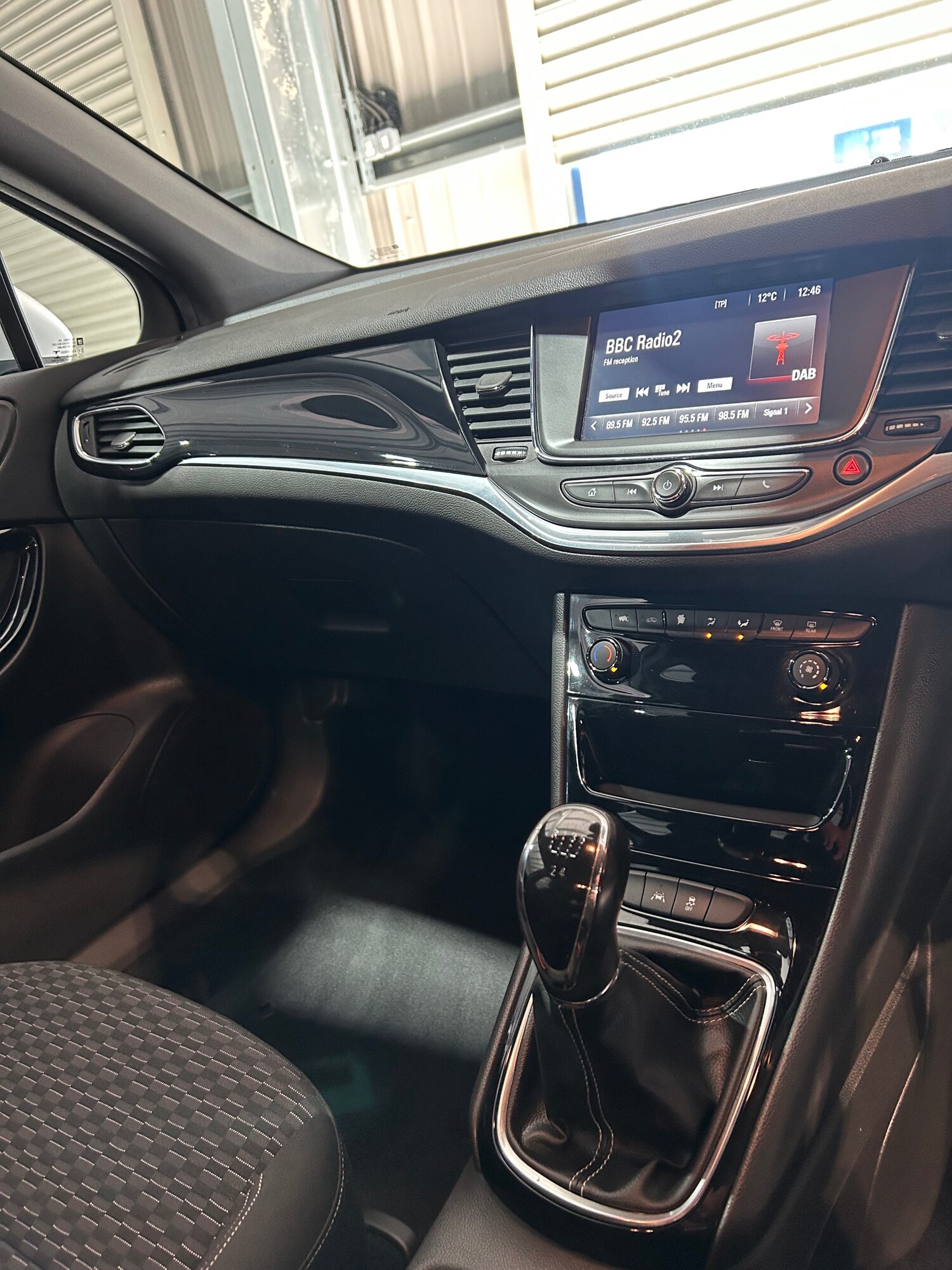 Used Vauxhall Astra 2017 for sale - 77916881: Photo 17