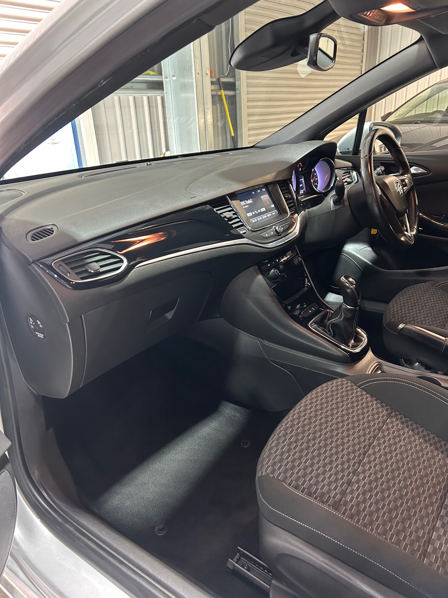 Used Vauxhall Astra 2017 for sale - 77916881: Photo 19