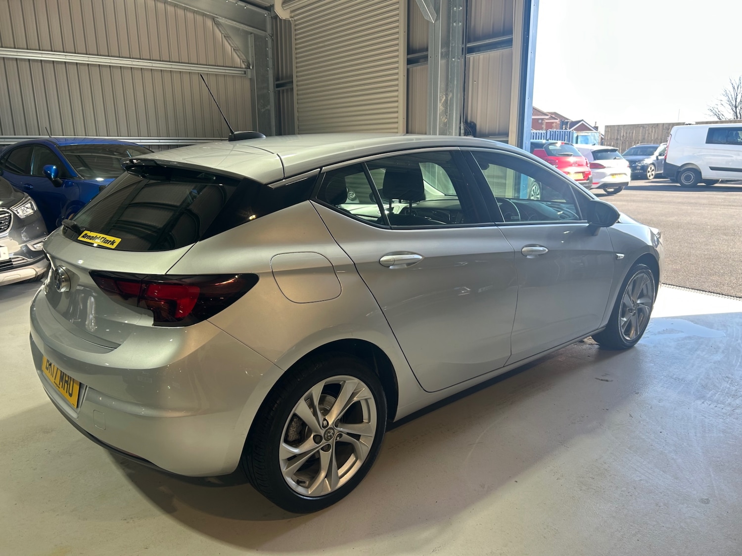 Used Vauxhall Astra 2017 for sale - 77916881: Photo 5