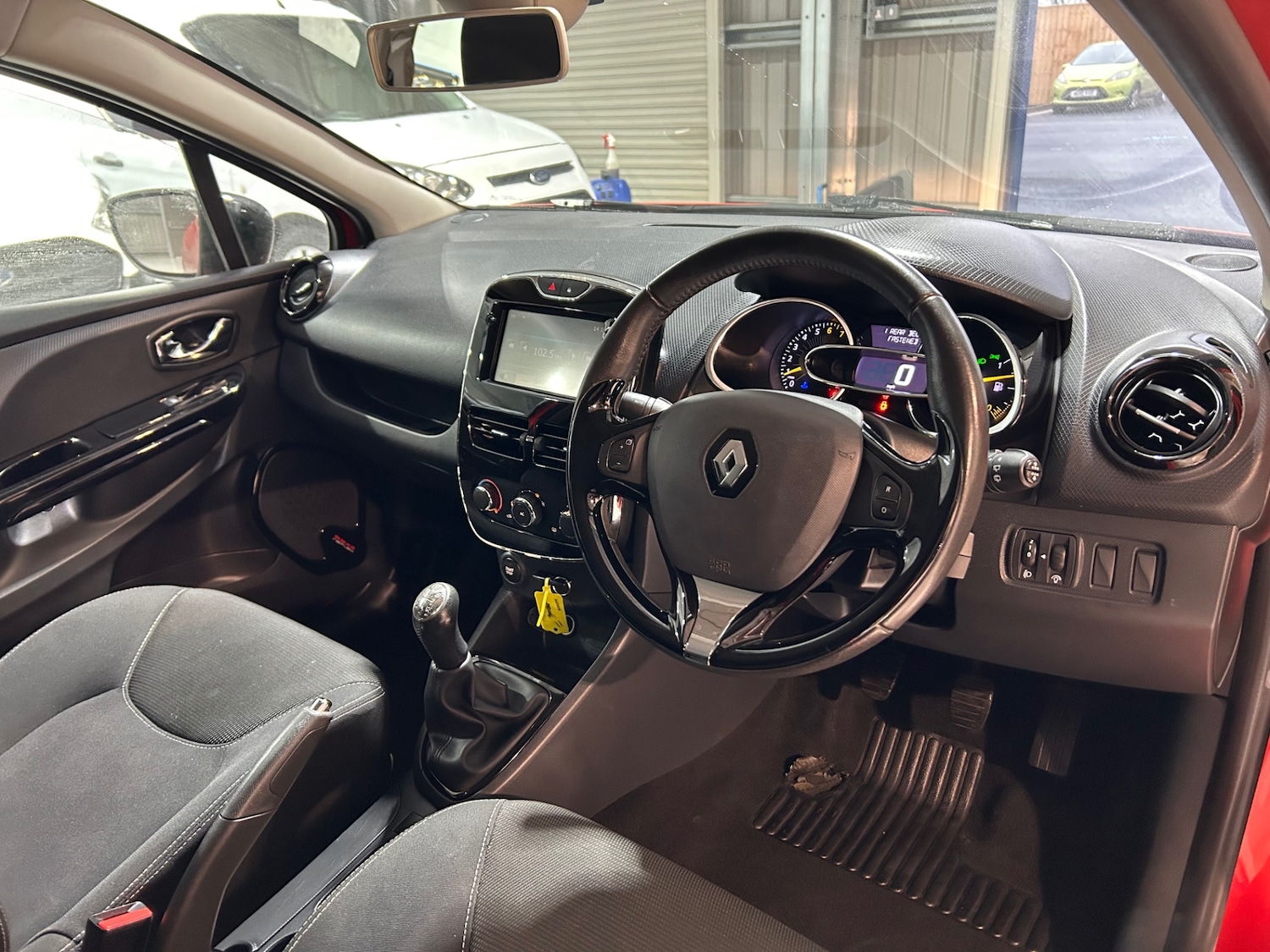 Used Renault Clio 2013 for sale - 77275143: Photo 11