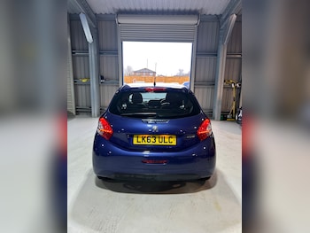 Used Peugeot 208 2013 for sale - 77774959: Photo