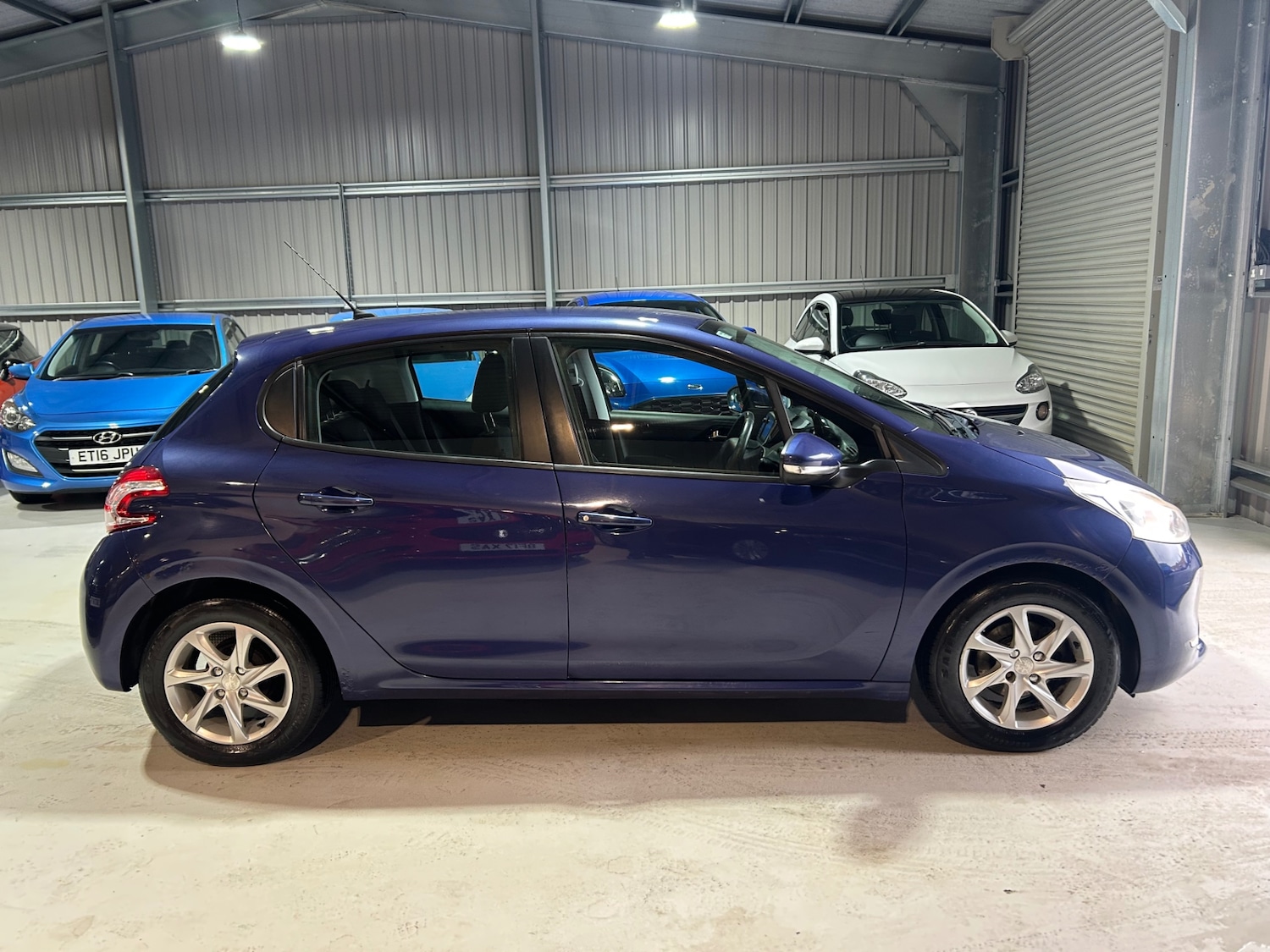Used Peugeot 208 2013 for sale - 77774959: Photo 6