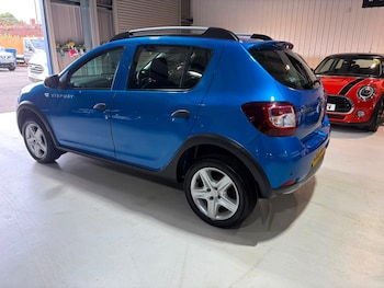 Used Dacia Sandero Stepway 2013 for sale - 79137402: Photo