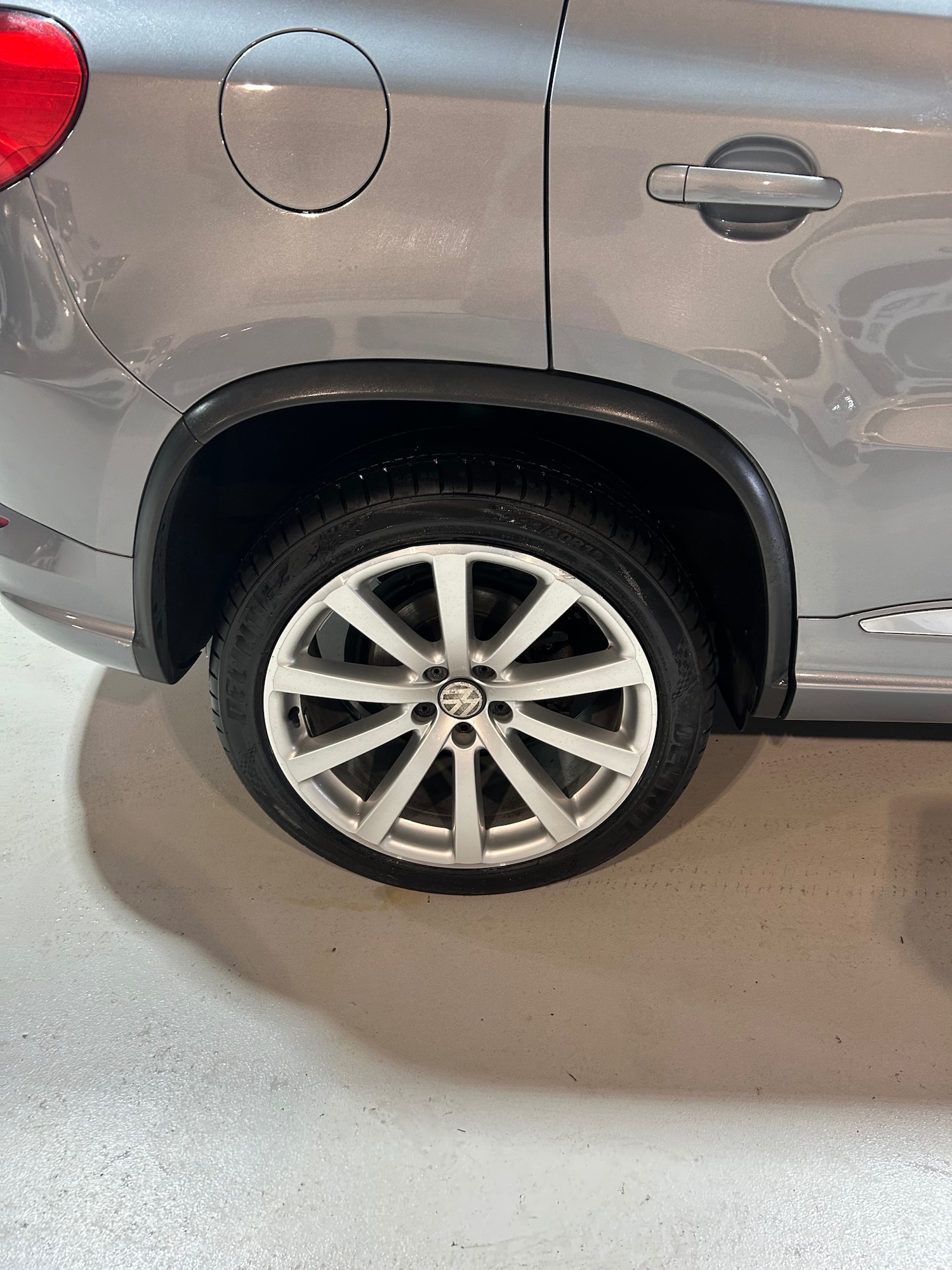 Used Volkswagen Tiguan 2010 for sale - 77529437: Photo 10