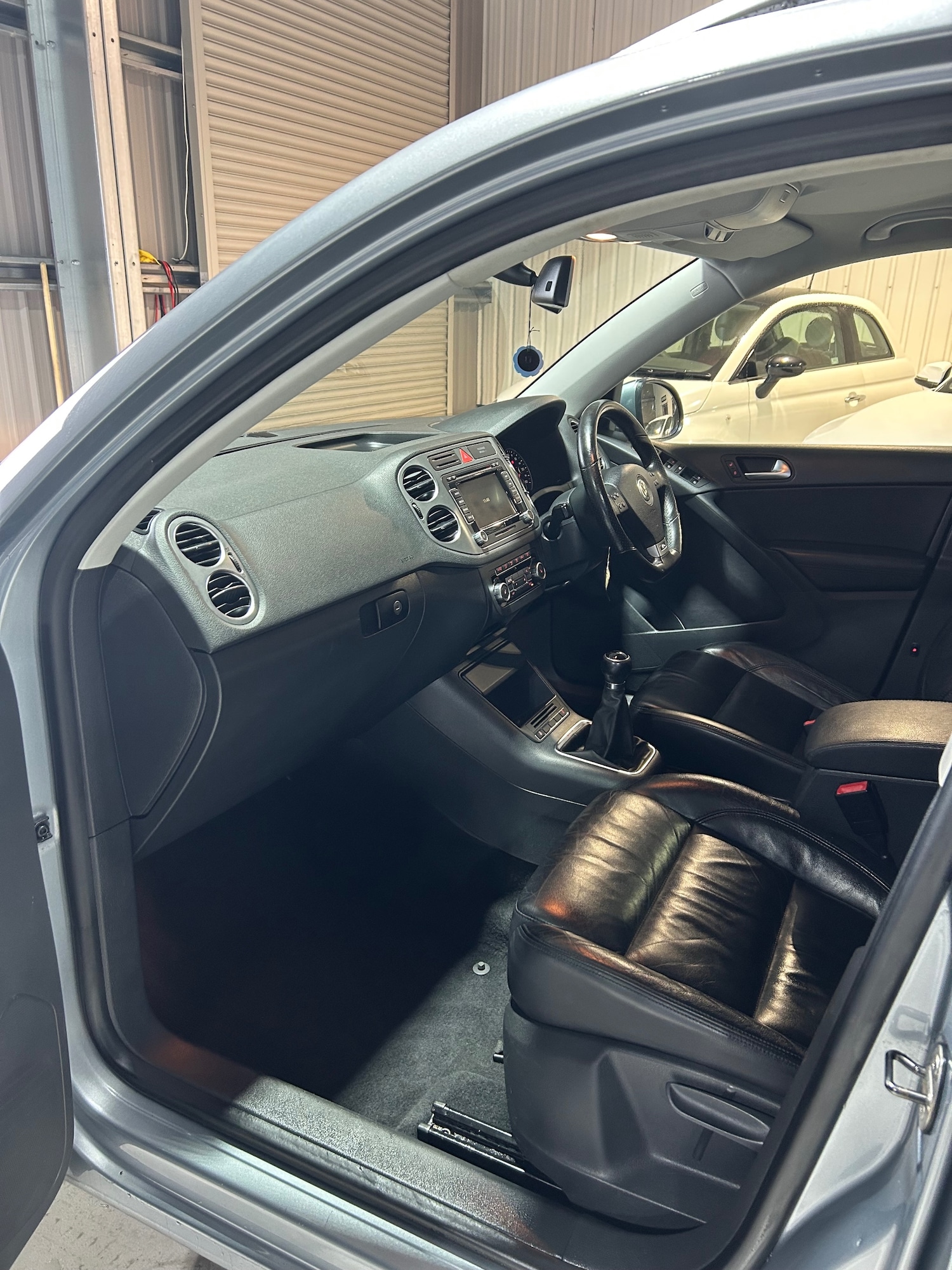 Used Volkswagen Tiguan 2010 for sale - 77529437: Photo 13