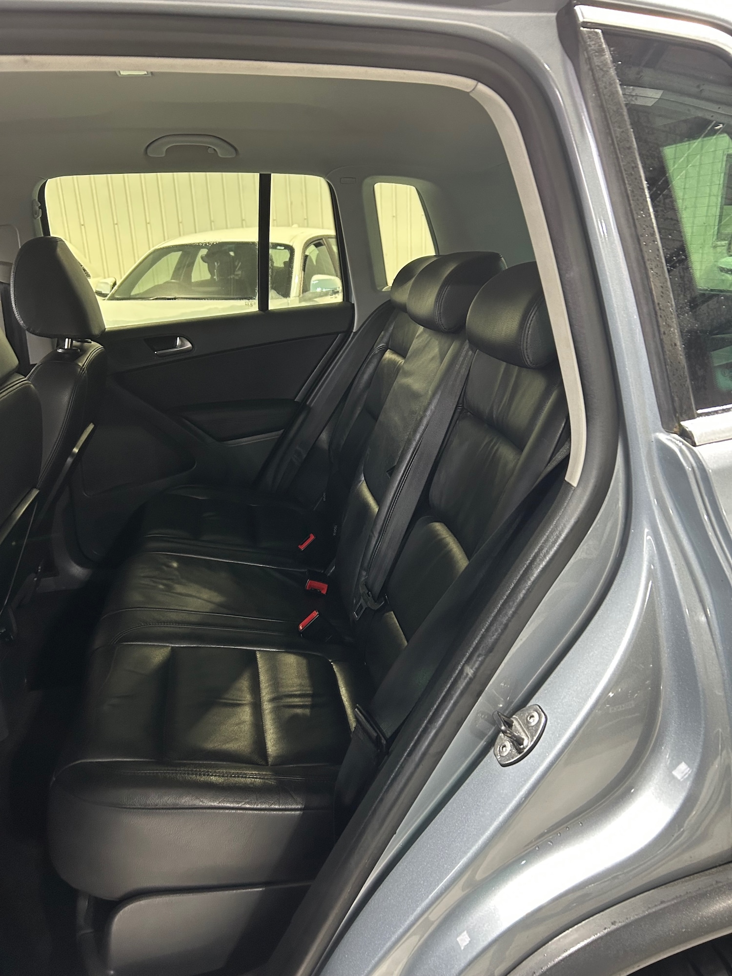 Used Volkswagen Tiguan 2010 for sale - 77529437: Photo 15