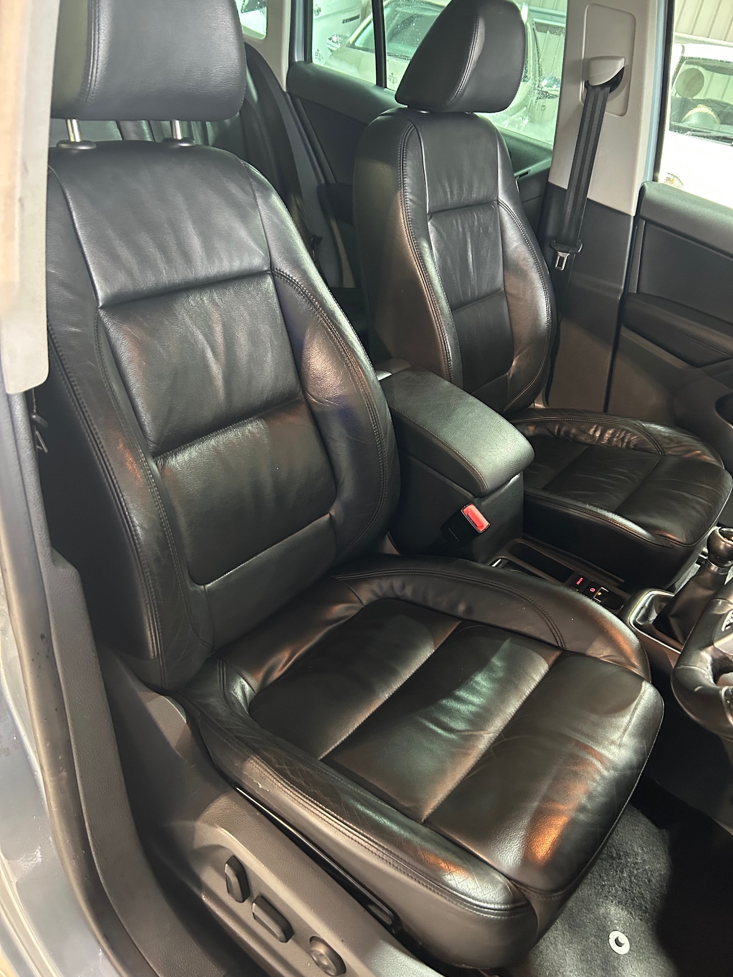 Used Volkswagen Tiguan 2010 for sale - 77529437: Photo 17