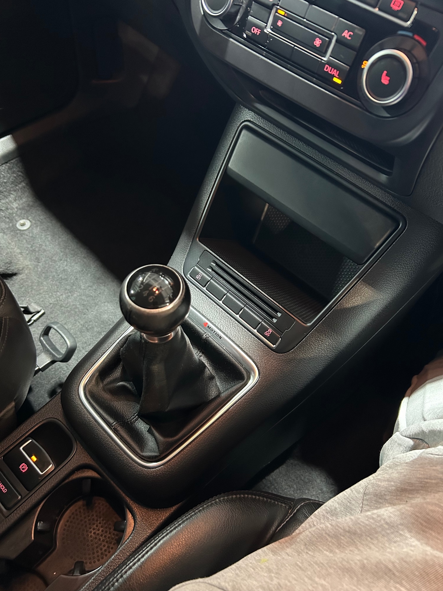 Used Volkswagen Tiguan 2010 for sale - 77529437: Photo 20