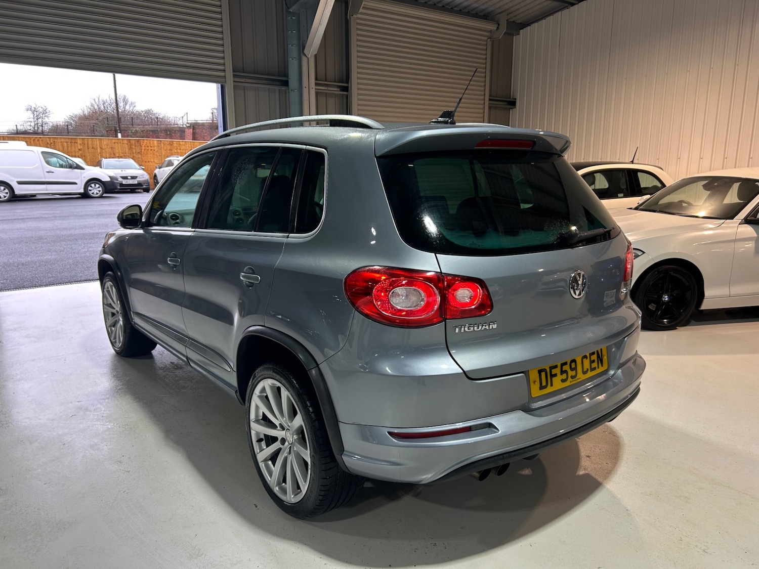 Used Volkswagen Tiguan 2010 for sale - 77529437: Photo 3