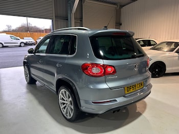 Used Volkswagen Tiguan 2010 for sale - 77529437: Photo