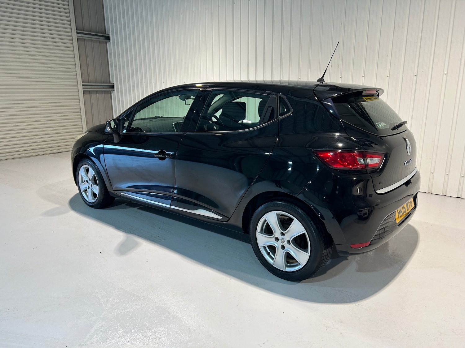 Used Renault Clio 2016 for sale - 76948603: Photo 4