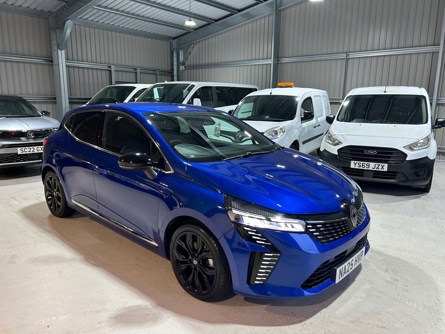 Used Renault Clio 2025 for sale - 77276856: Photo 5