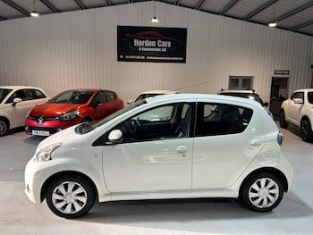 Used Toyota AYGO 2012 for sale - 77236957: Photo