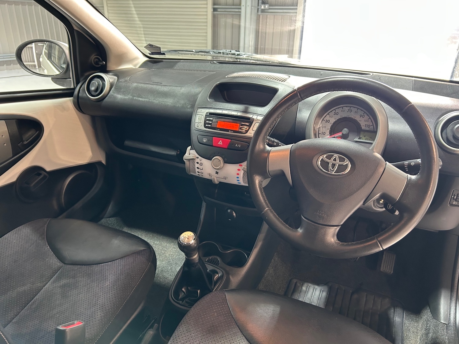 Used Toyota AYGO 2012 for sale - 77236957: Photo 9