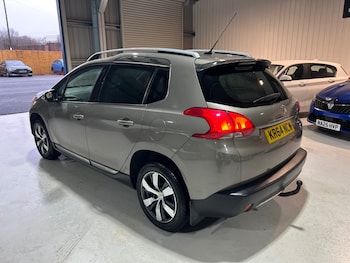 Used Peugeot 2008 2015 for sale - 77735906: Photo