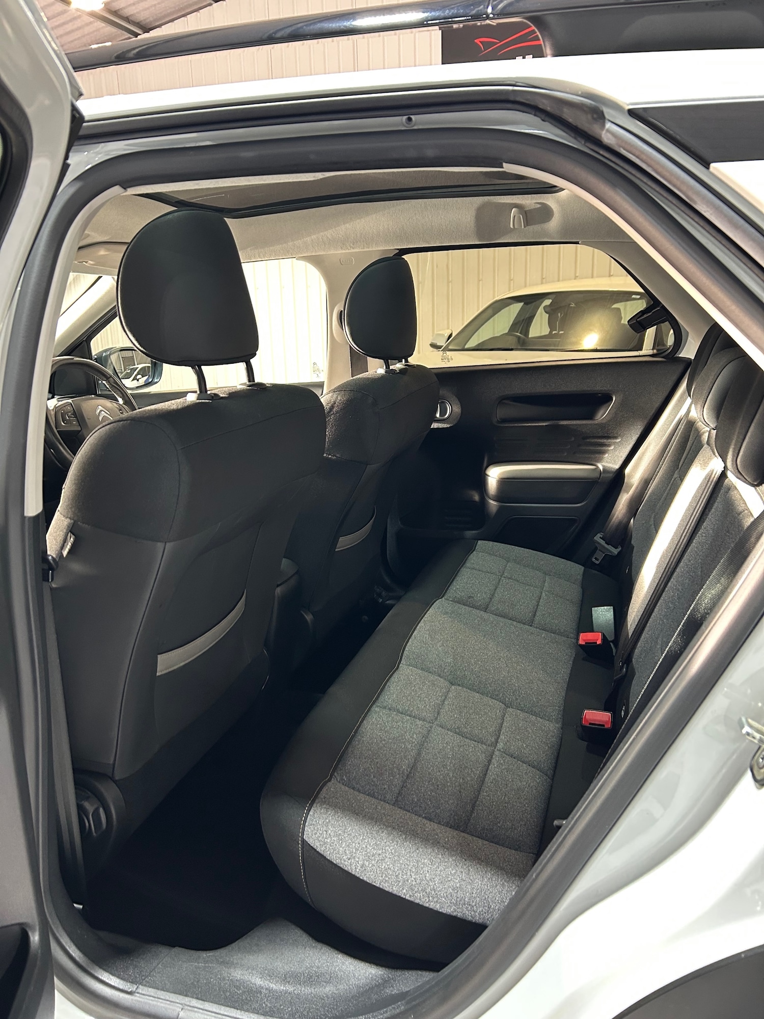 Used Citroen C4 Cactus 2019 for sale - 77168603: Photo 8