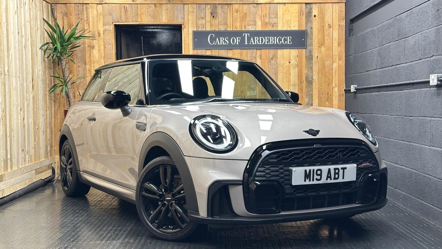 Used MINI Hatch for sale - 76072896: Photo 1