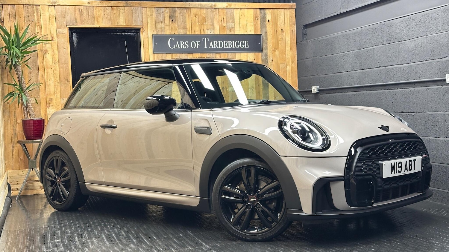 Used MINI Hatch for sale - 76072896: Photo 2
