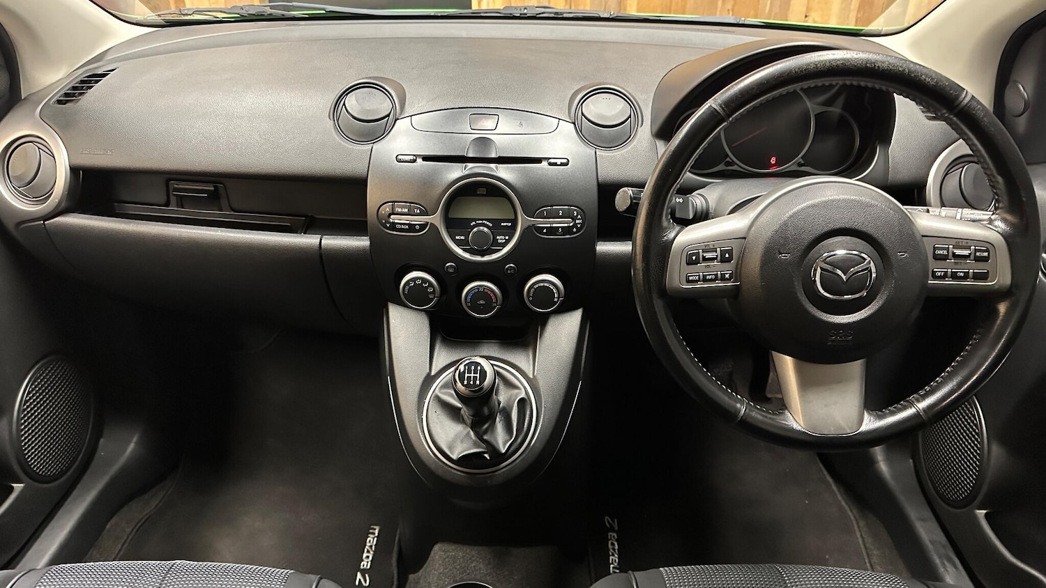 Used Mazda Mazda2 2009 for sale - 77229315: Photo 35