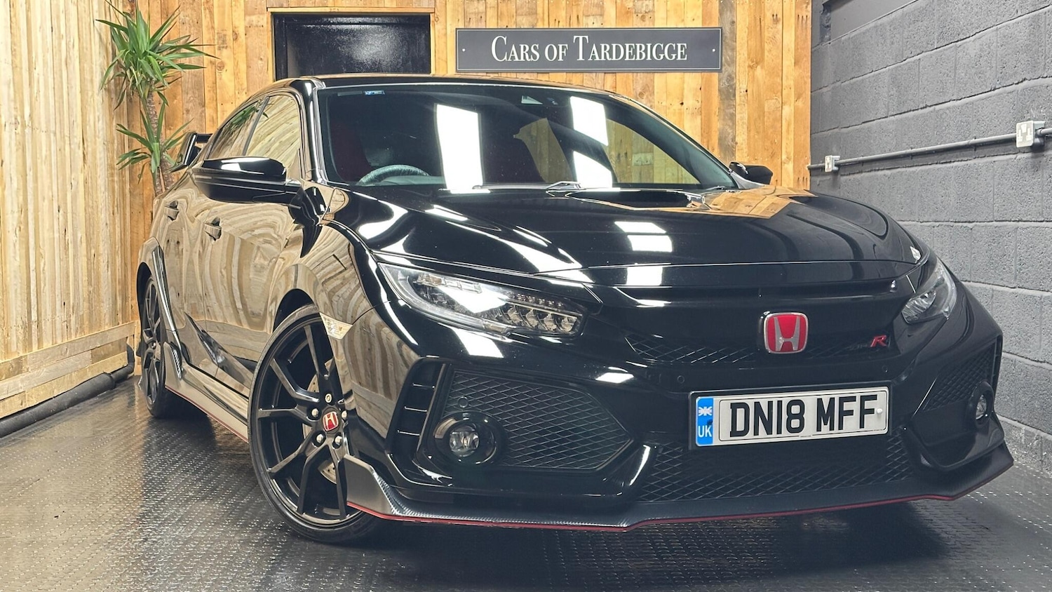 Used Honda Civic 2018 for sale - 76377744: Photo 1