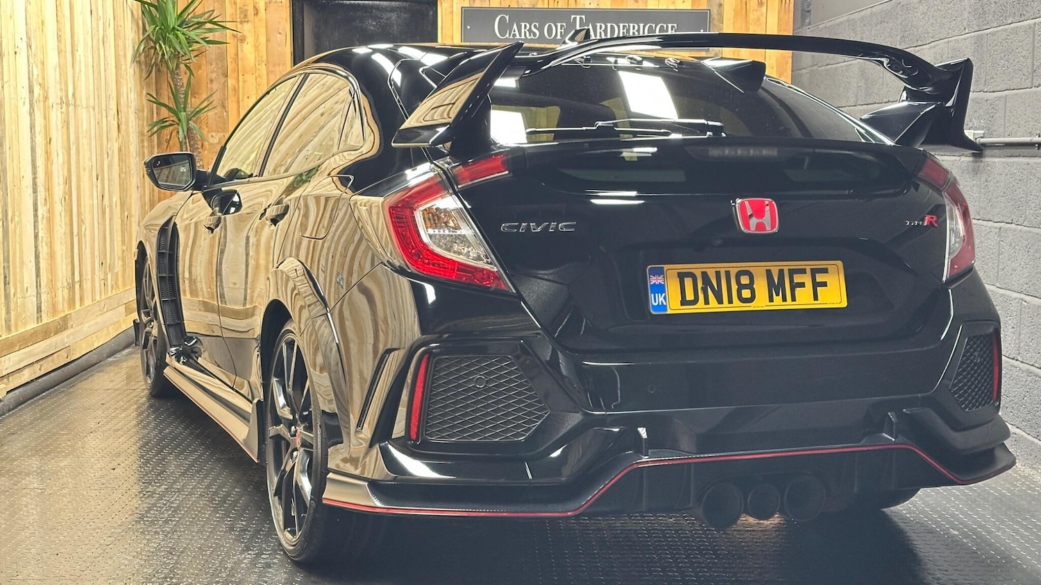 Used Honda Civic 2018 for sale - 76377744: Photo 11