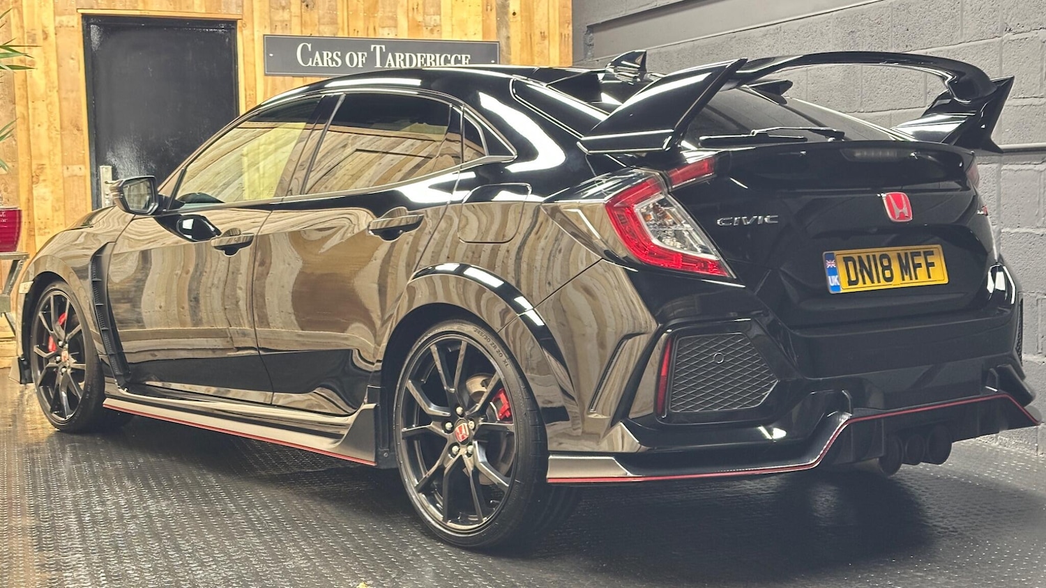 Used Honda Civic 2018 for sale - 76377744: Photo 12