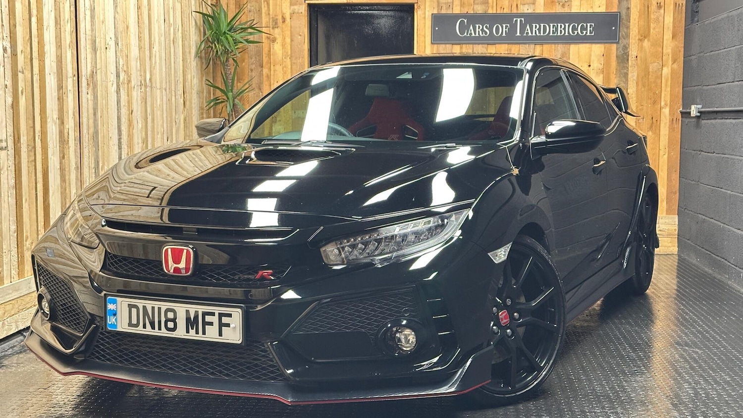 Used Honda Civic 2018 for sale - 76377744: Photo 3