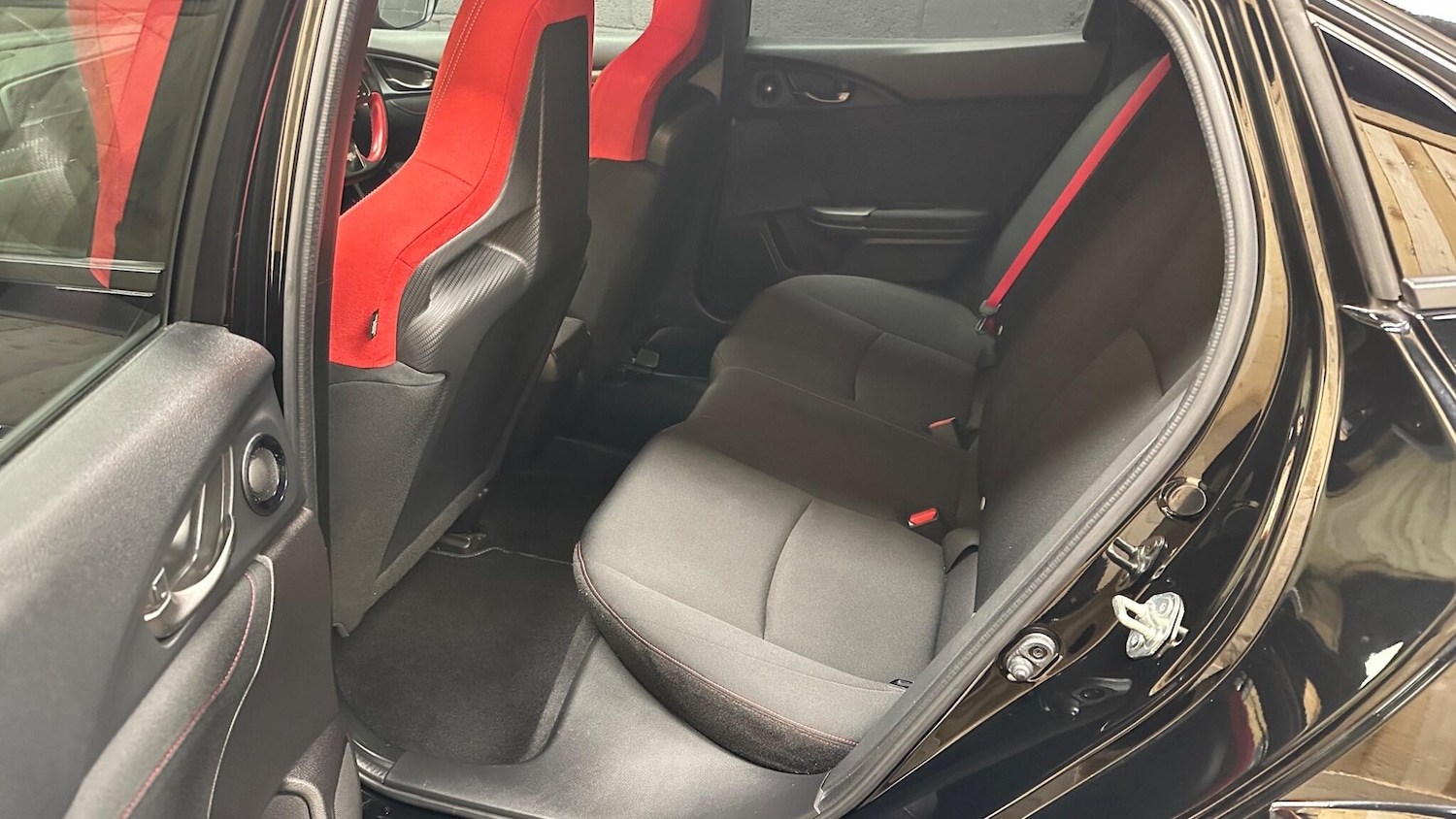 Used Honda Civic 2018 for sale - 76377744: Photo 39