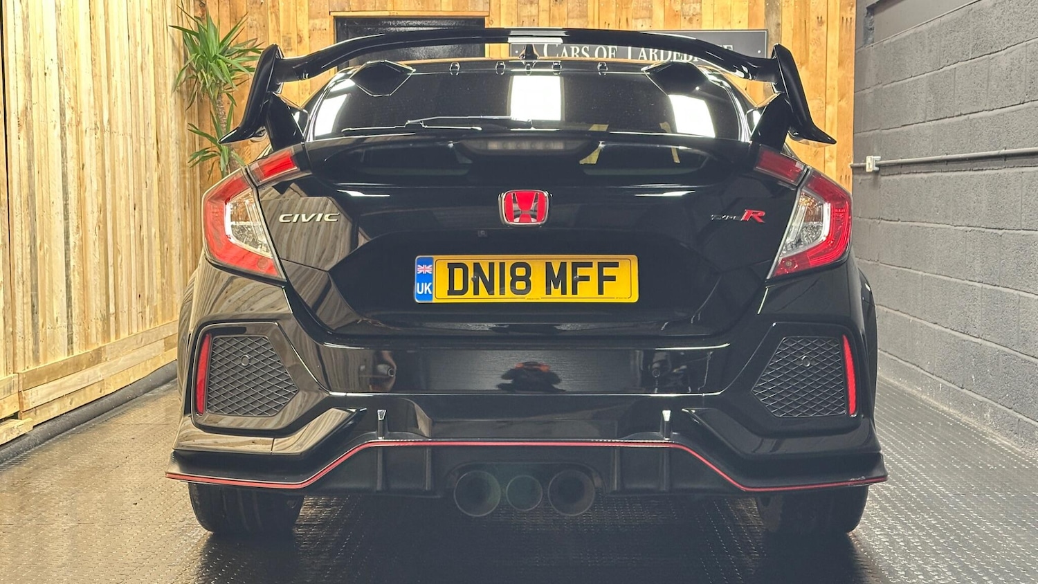 Used Honda Civic 2018 for sale - 76377744: Photo 8