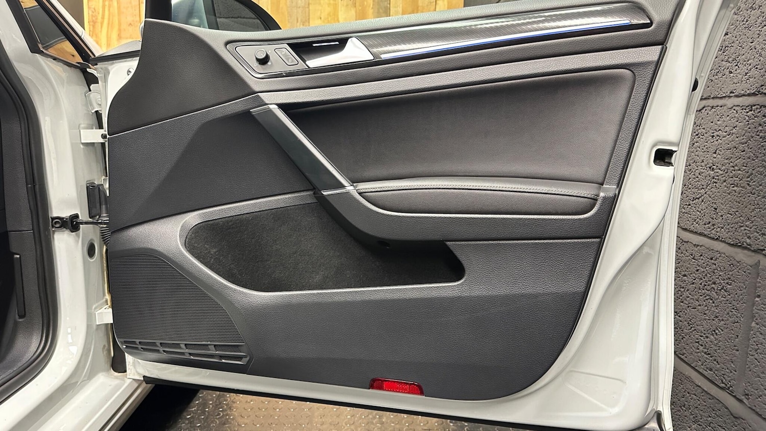 Used Volkswagen Golf 2016 for sale - 76512828: Photo 23