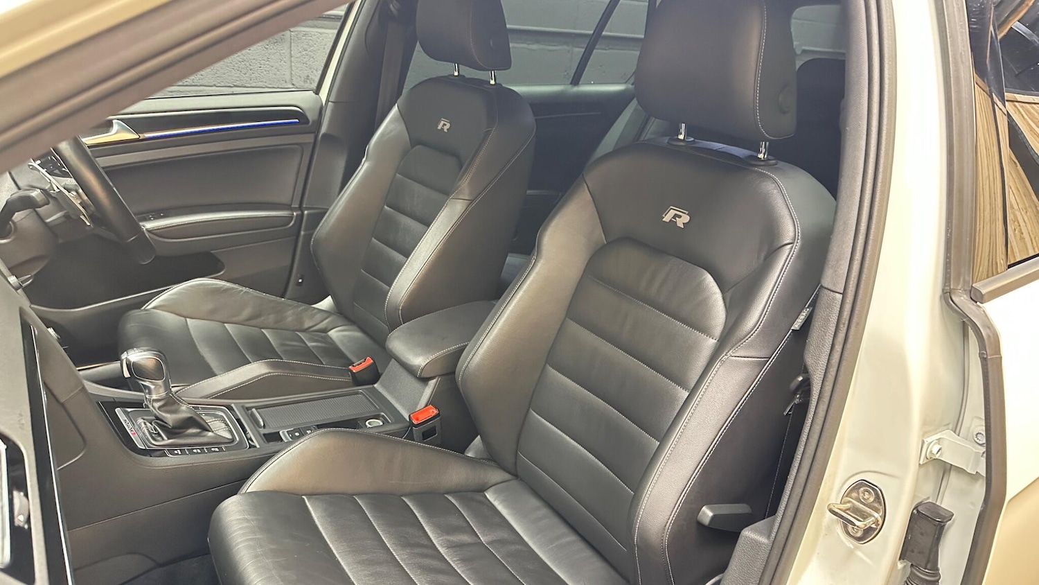 Used Volkswagen Golf 2016 for sale - 76512828: Photo 25