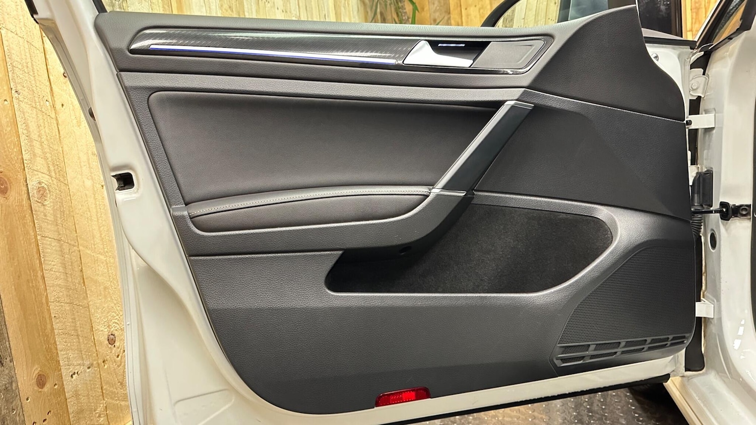 Used Volkswagen Golf 2016 for sale - 76512828: Photo 27