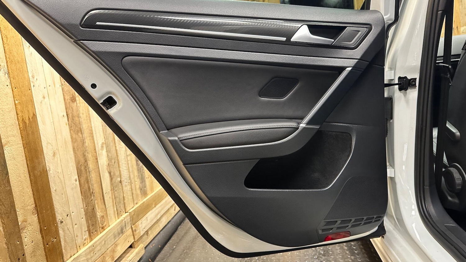 Used Volkswagen Golf 2016 for sale - 76512828: Photo 35