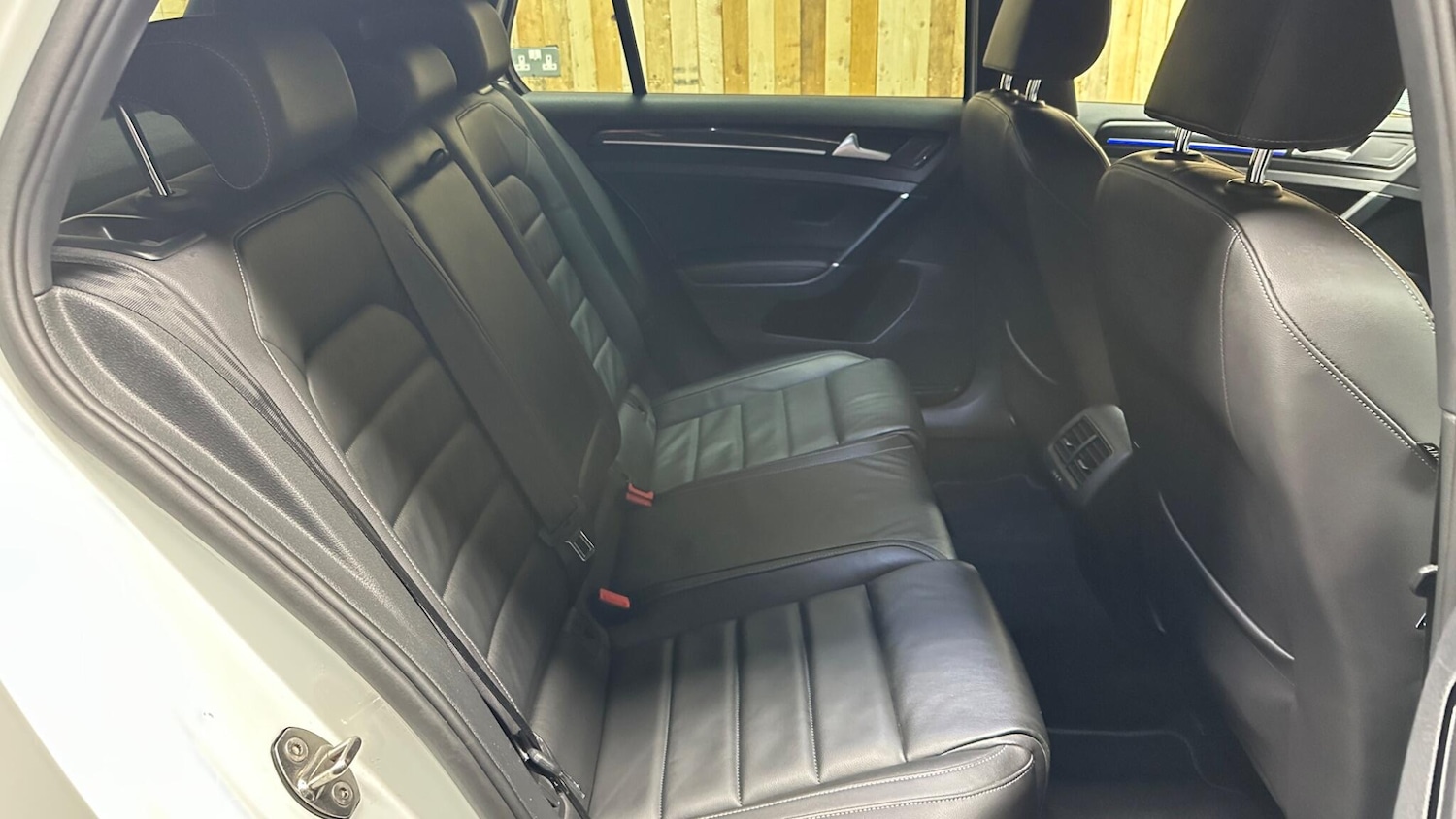 Used Volkswagen Golf 2016 for sale - 76512828: Photo 36