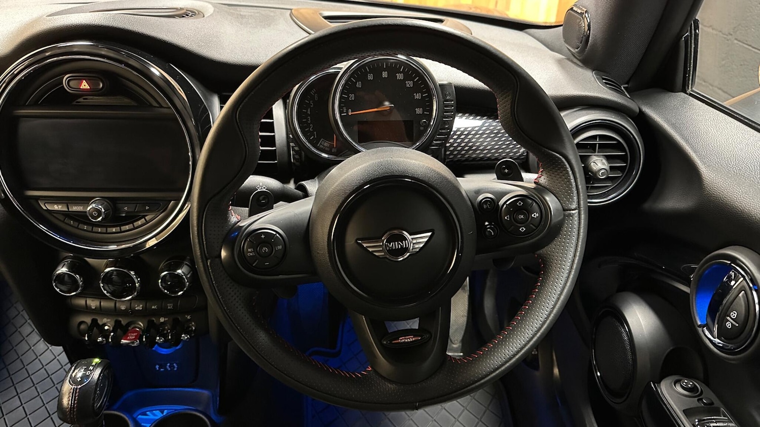 Used MINI Hatch 2016 for sale - 76269645: Photo 32