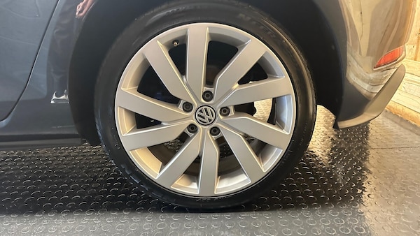 Used Volkswagen Golf 2017 for sale - 76031414: Photo 21