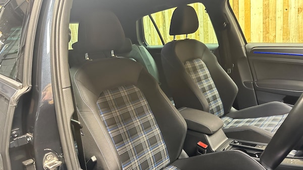 Used Volkswagen Golf 2017 for sale - 76031414: Photo 26
