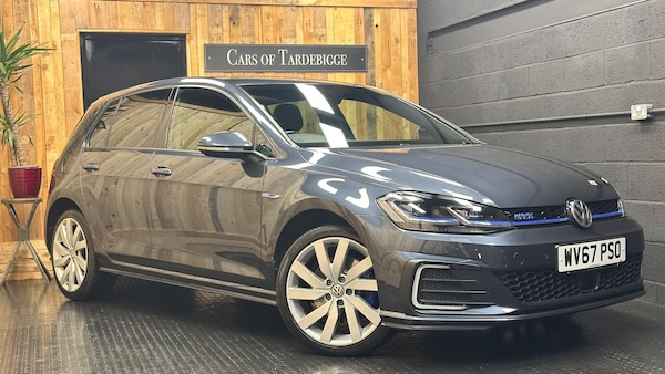 Used Volkswagen Golf 2017 for sale - 76031414: Photo 2