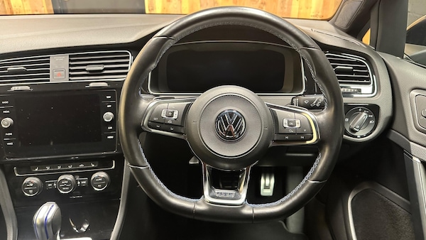 Used Volkswagen Golf 2017 for sale - 76031414: Photo 34